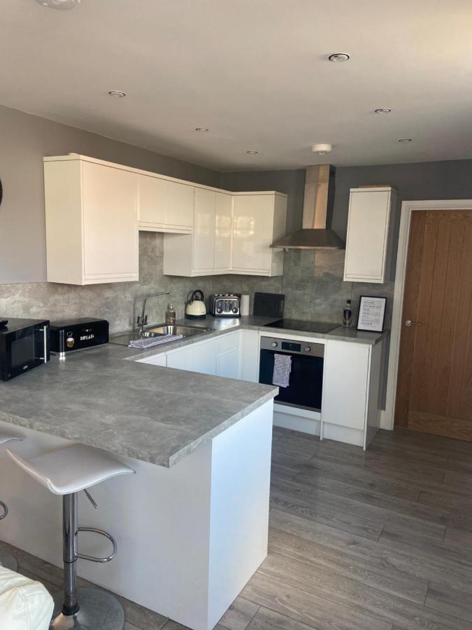 Spacious One Bedroom Ground Floor Apartment Harrogate Luaran gambar